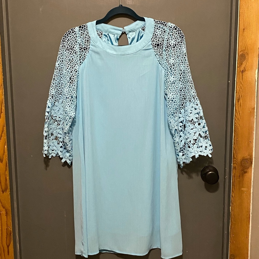 Light blue summer dress with lace floral sleeves, size M, flowy